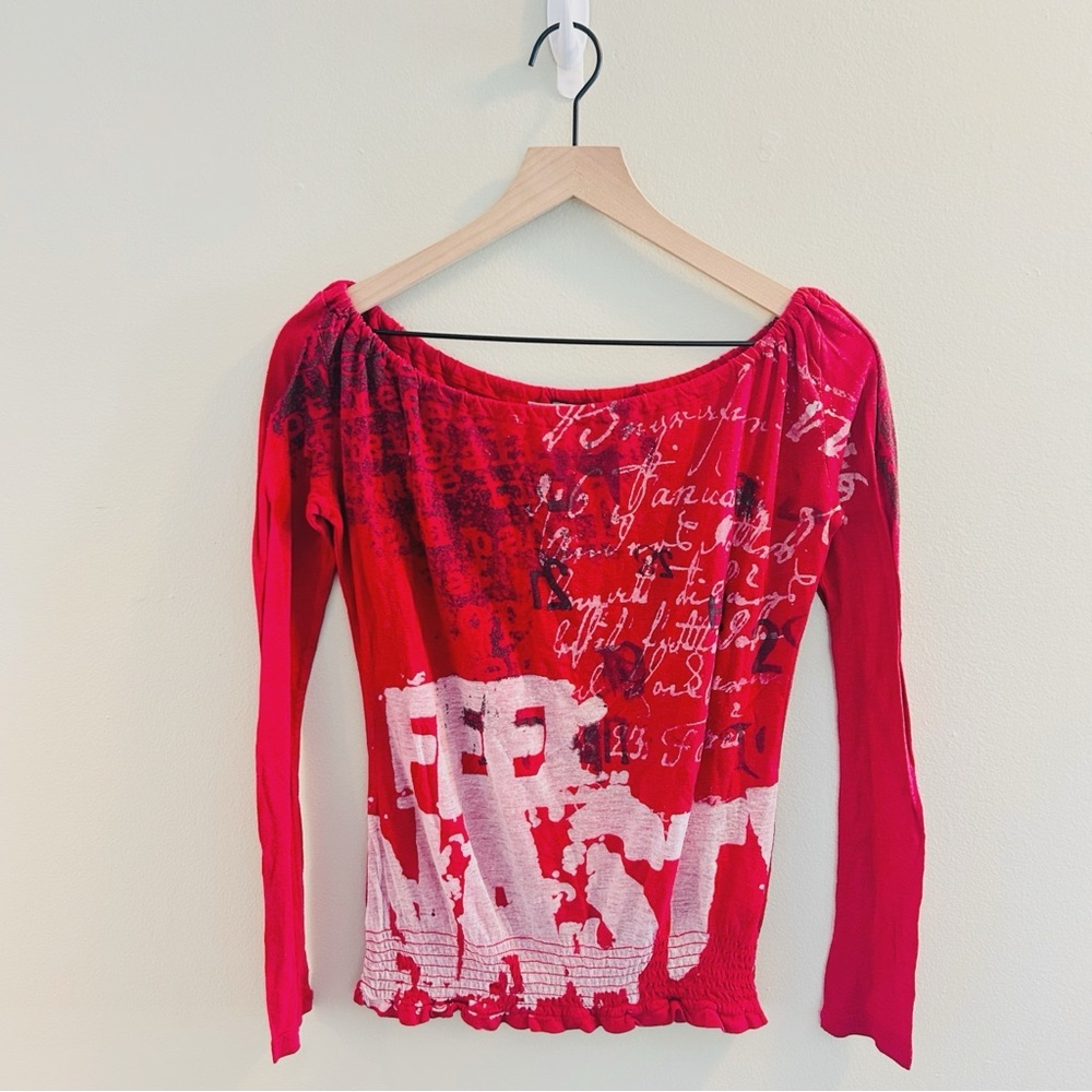 Anama Long Sleeve T-Shirt Size Small Red Graphic Print Top Printed Shirt Y2K